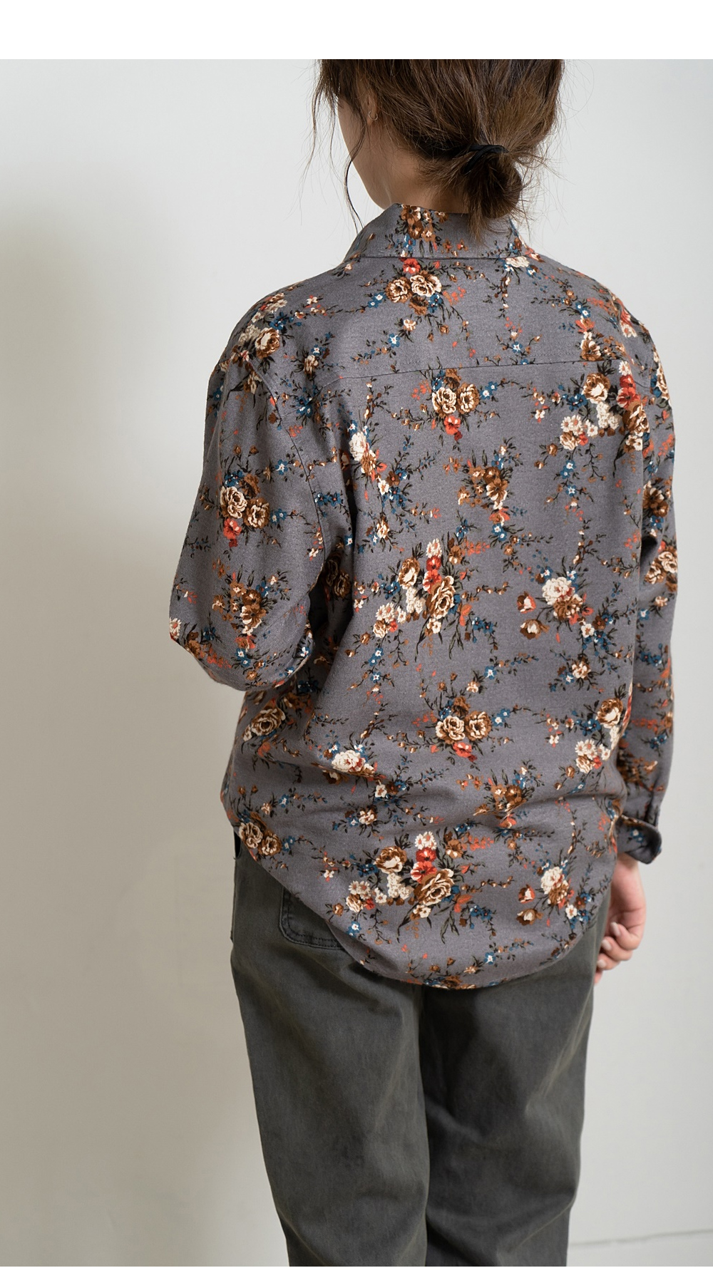 blouse model image-S1L15