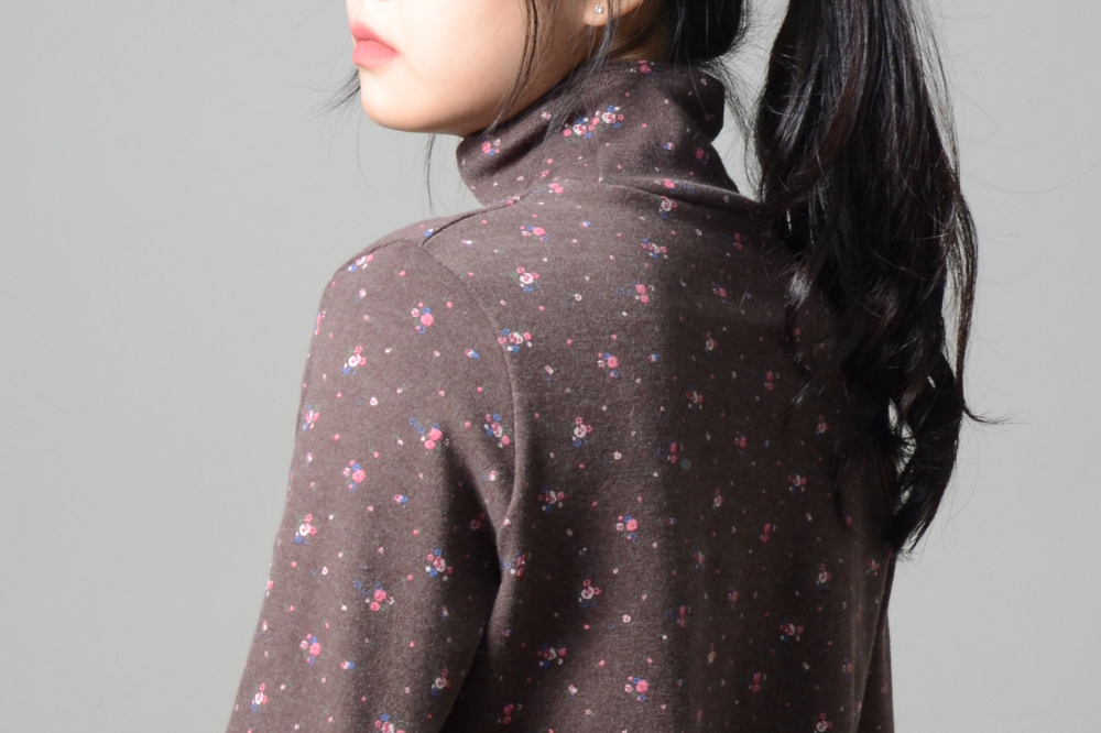 blouse model image-S1L39