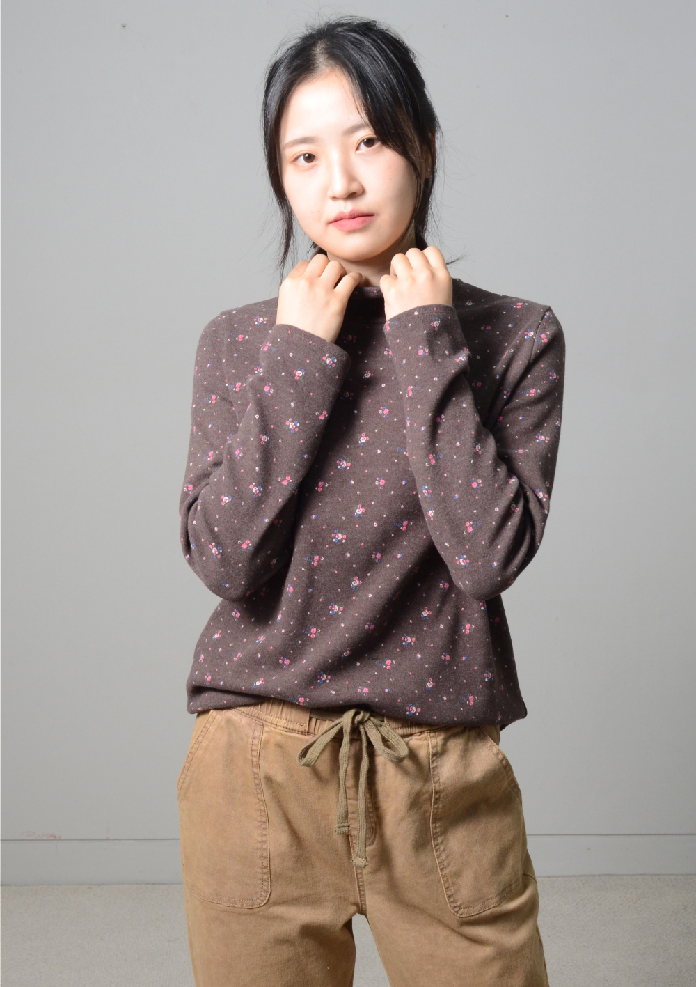 blouse model image-S1L35