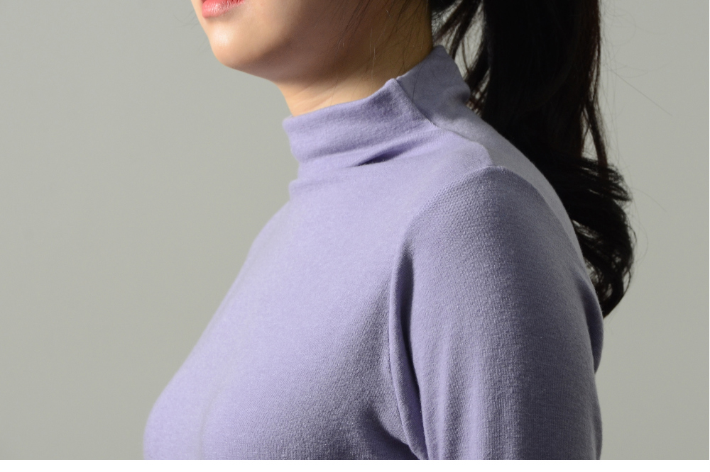 long sleeved tee detail image-S1L57