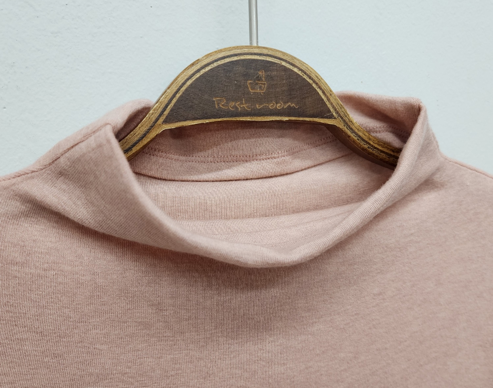 long sleeved tee detail image-S1L77