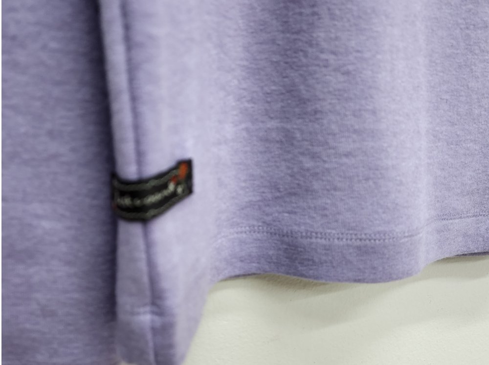 long sleeved tee detail image-S1L72