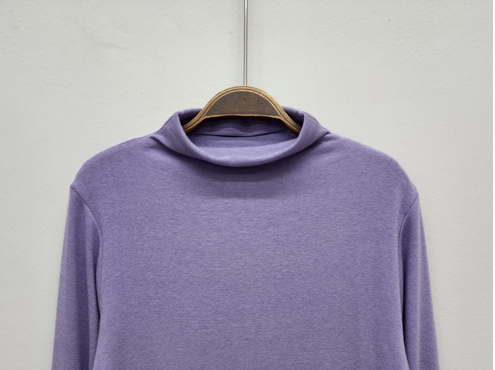 long sleeved tee detail image-S1L71