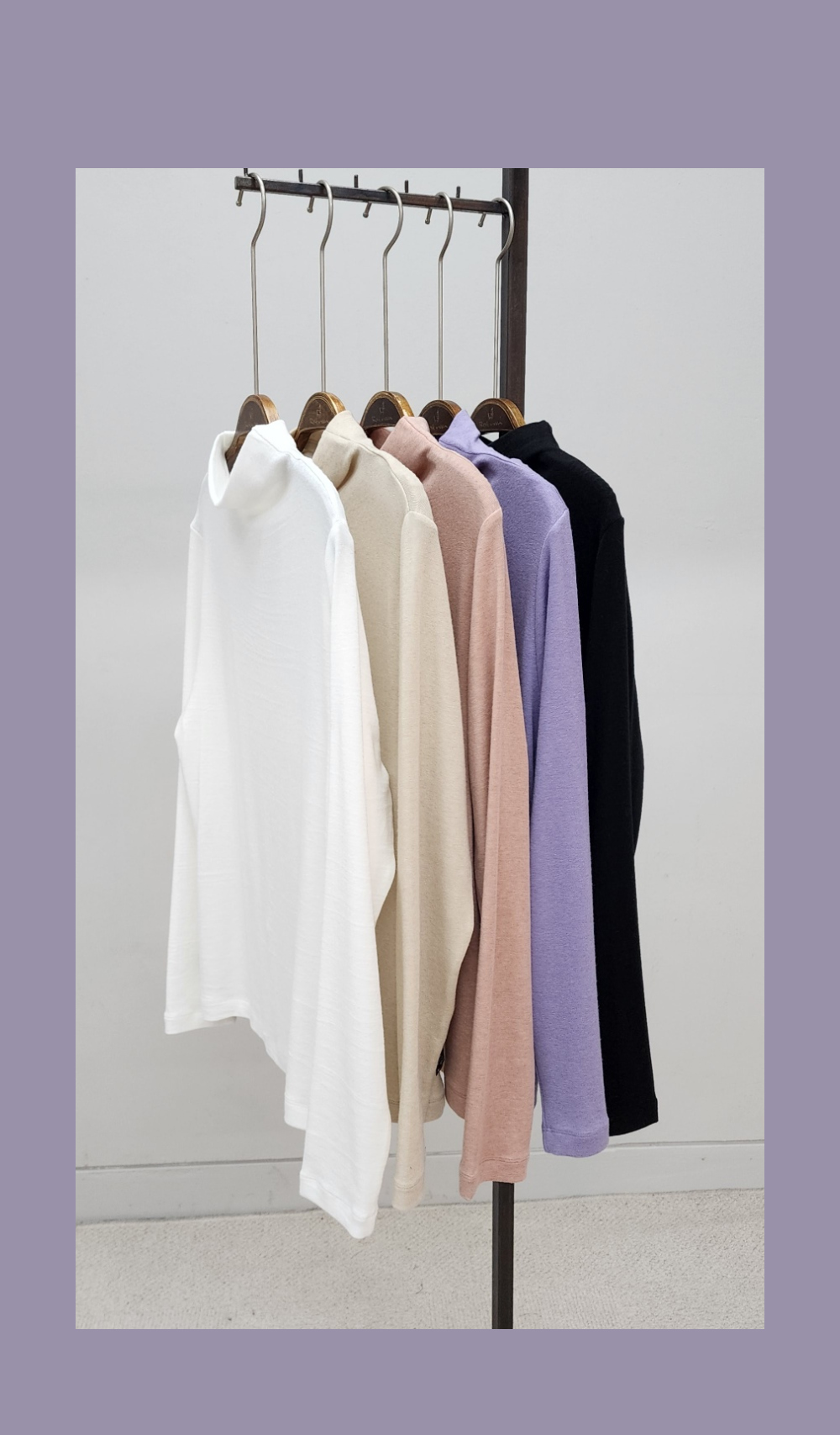 long sleeved tee product image-S7L4
