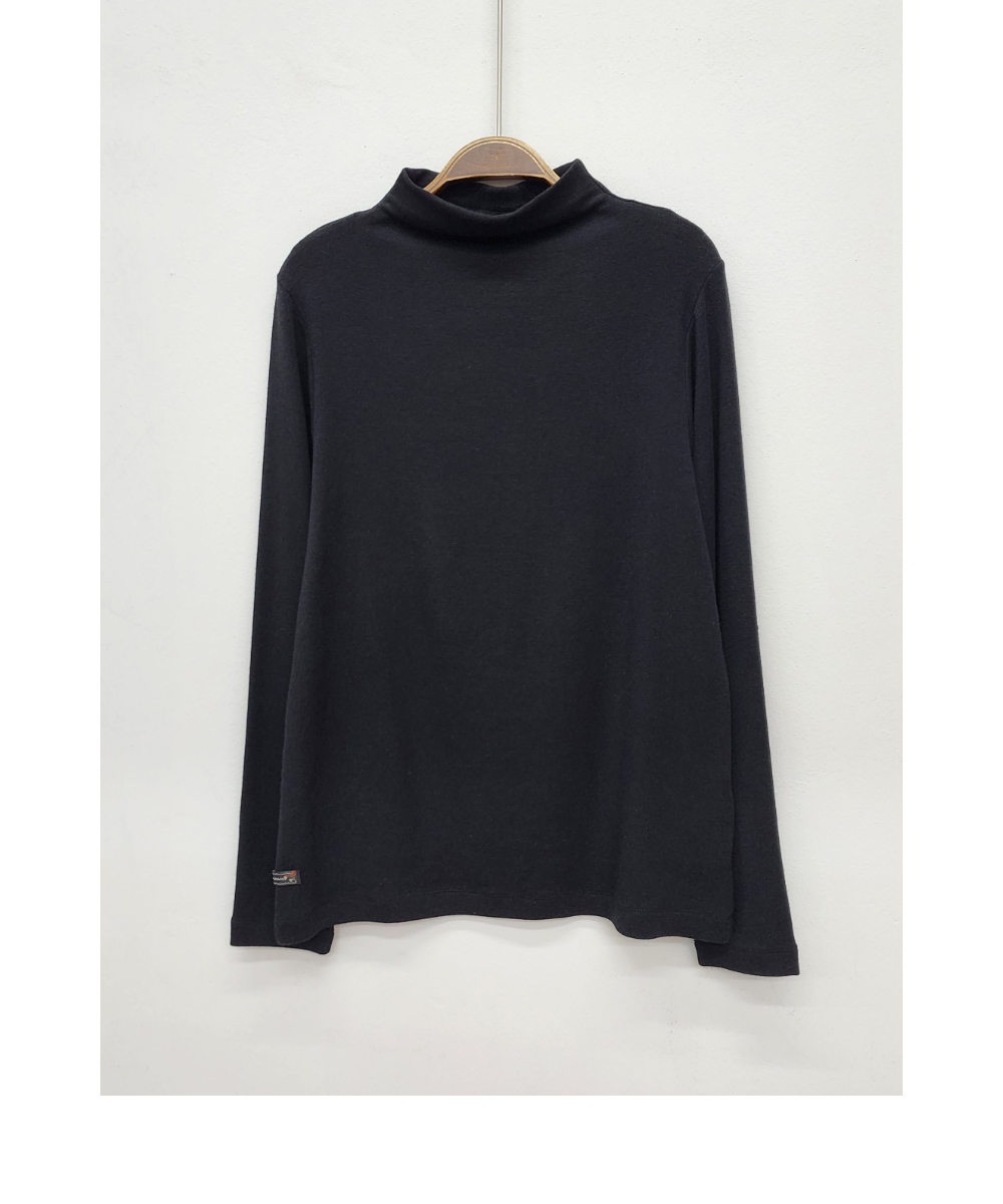 long sleeved tee charcoal color image-S14L7
