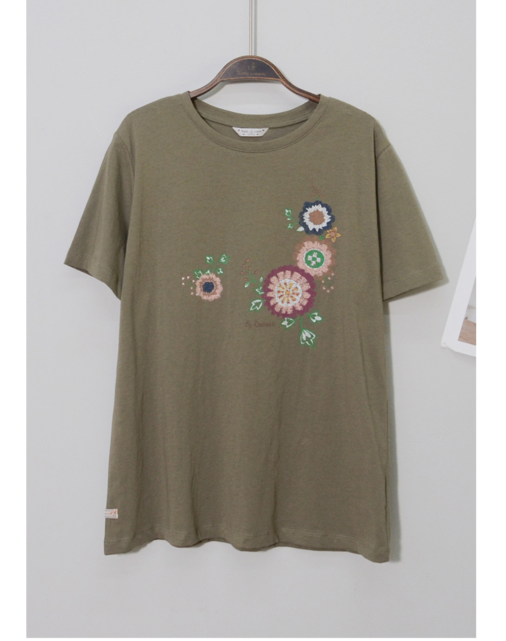 short sleeved tee oatmeal color image-S1L61
