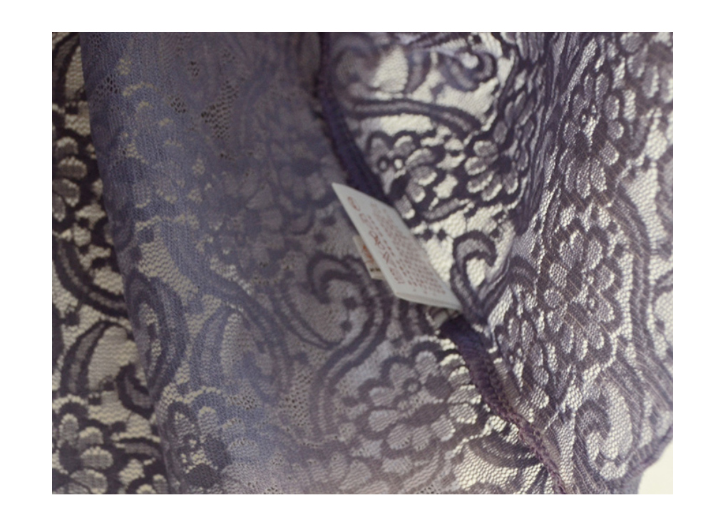 long sleeved tee detail image-S2L1