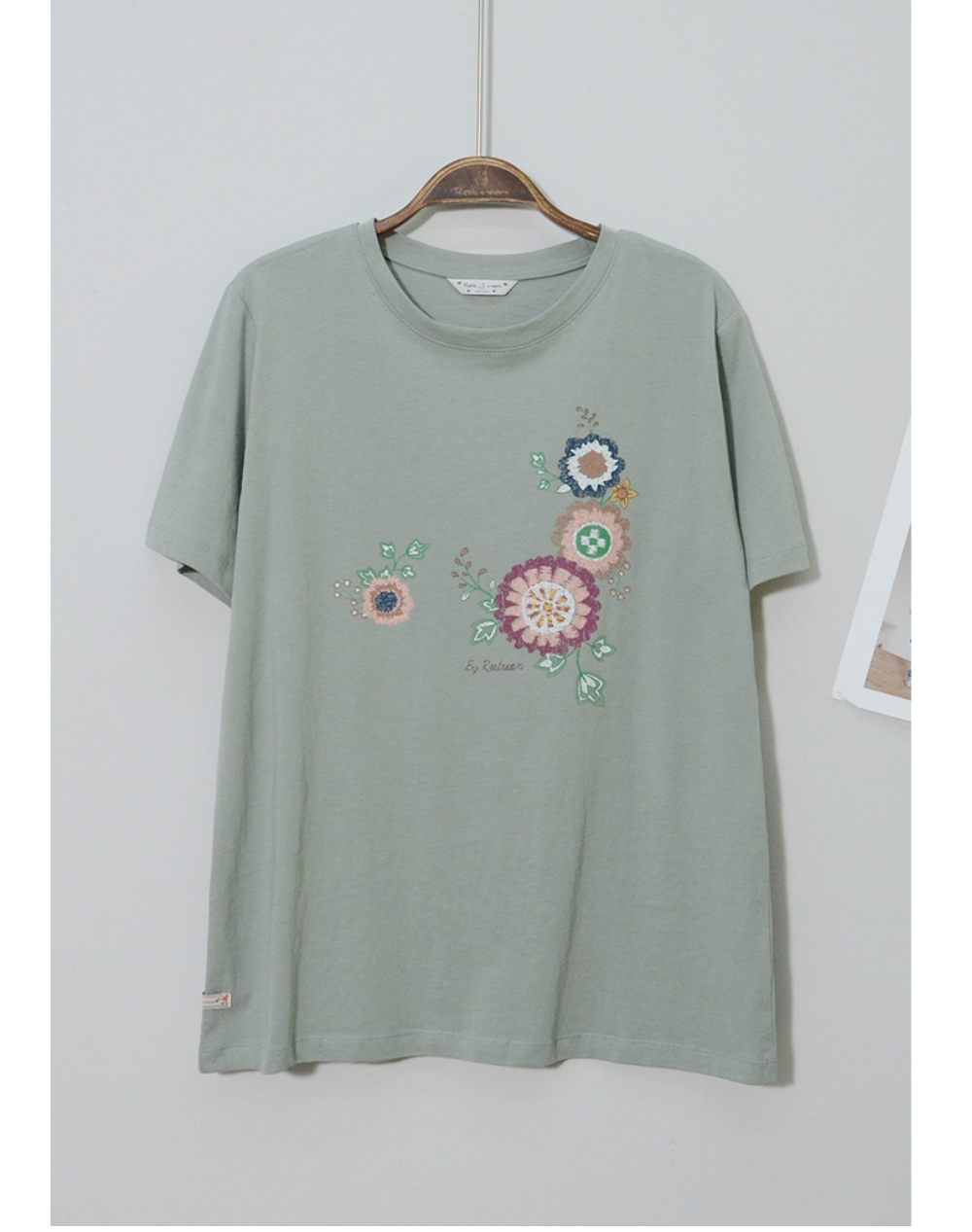 short sleeved tee grey color image-S5L14