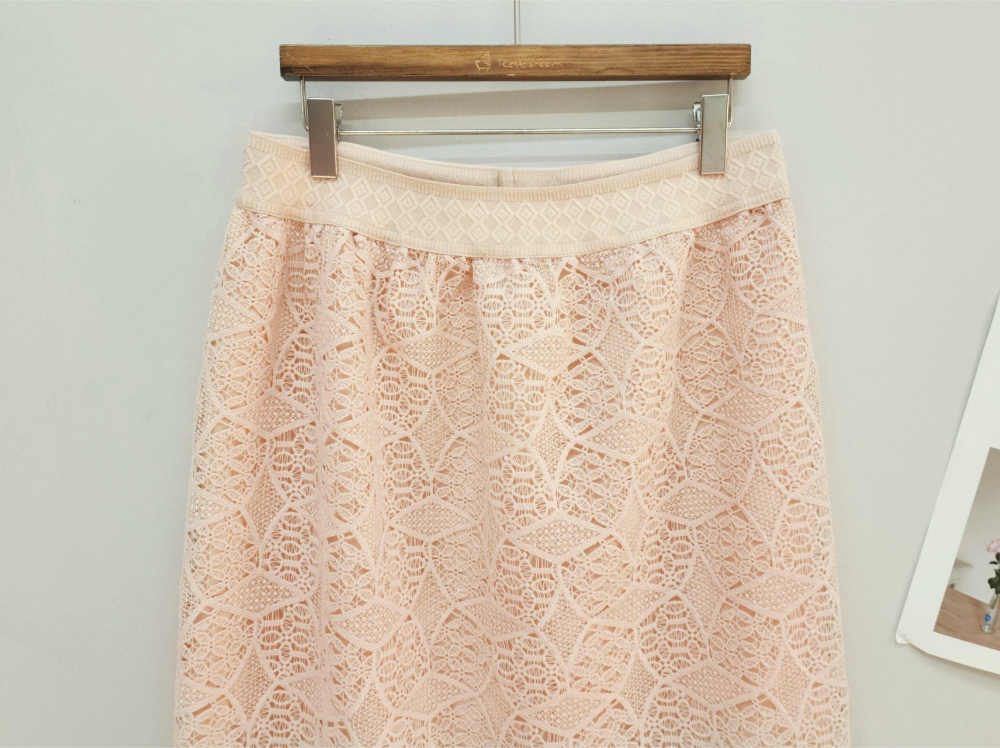 skirt detail image-S1L46