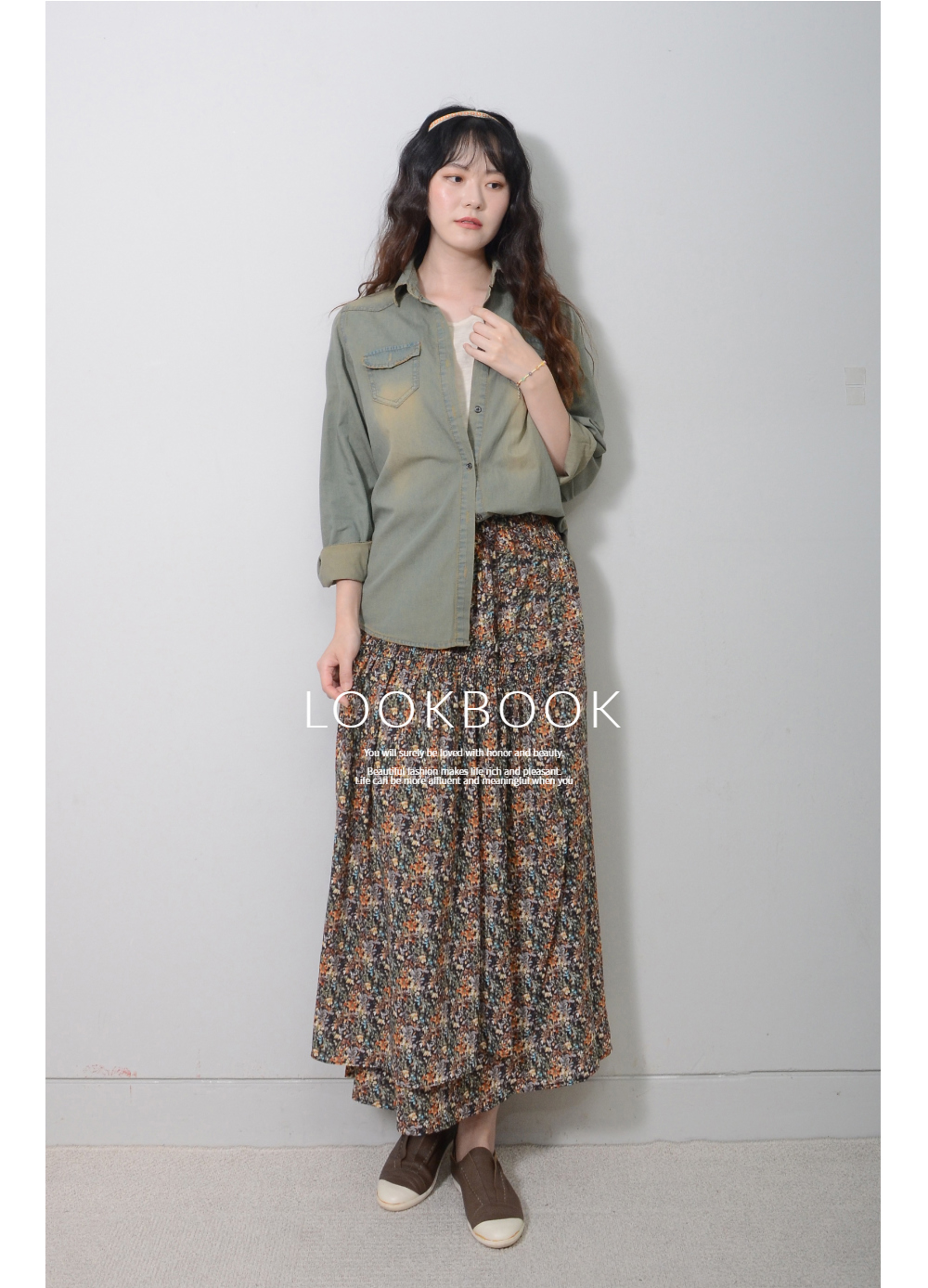long skirt model image-S5L3