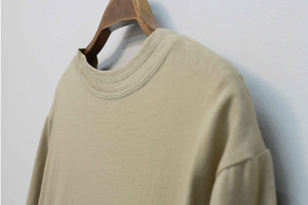long sleeved tee detail image-S4L4