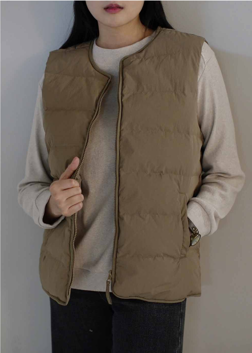 Down jacket model image-S1L3