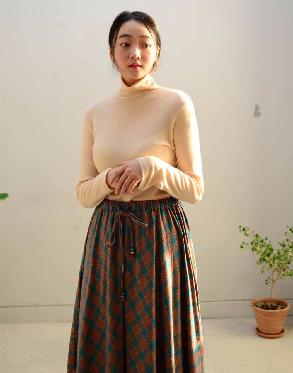 long skirt model image-S7L1